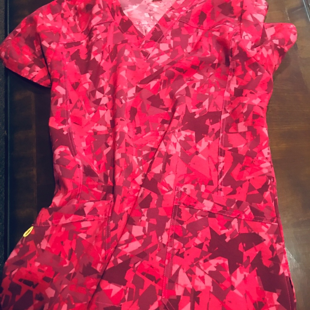 Scrub top